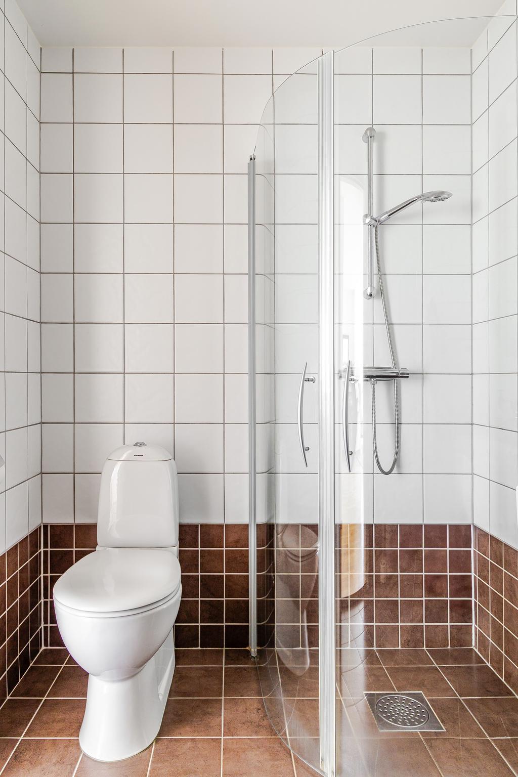 Dusch/wc på ovanvåningen