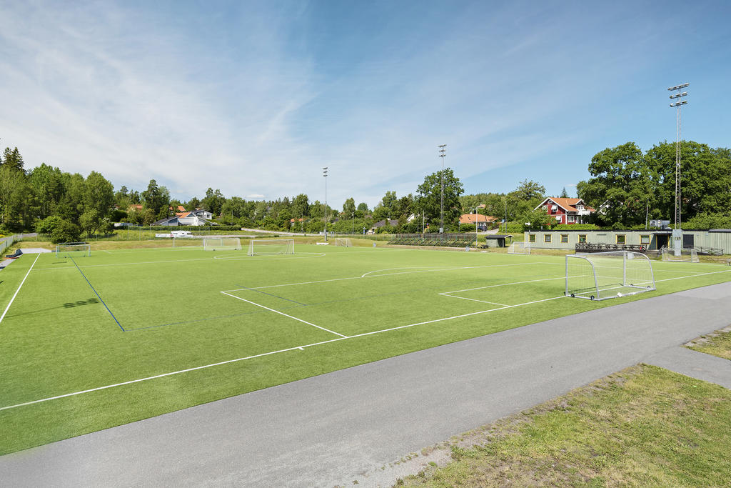 Bollstanäs IP är en idrottsplats i Bollstanäs och är hemmaplan för Bollstanäs SK. Den består av två konstgräsplaner och två byggnader för omklädningsrum och föreningens lokaler.