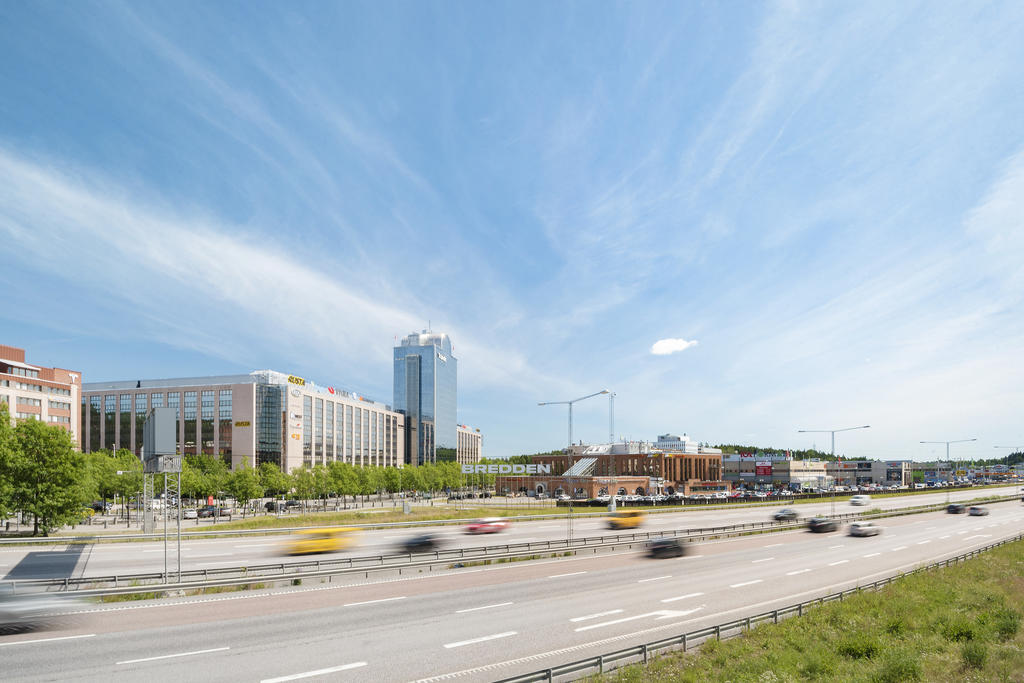 Bredden, tidigare InfraCity, är en företagspark och köpcentrum intill E4:an mellan Stockholm och Arlanda. I området ligger Scandic Infra City, Inframässan, konferenscenter samt flera butiker och restauranger.
