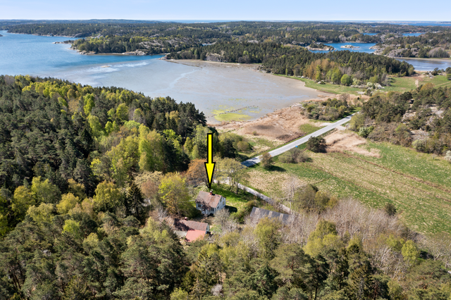 Välkommen till denna trevliga jordbruksfastighet belägen på Daftö. 