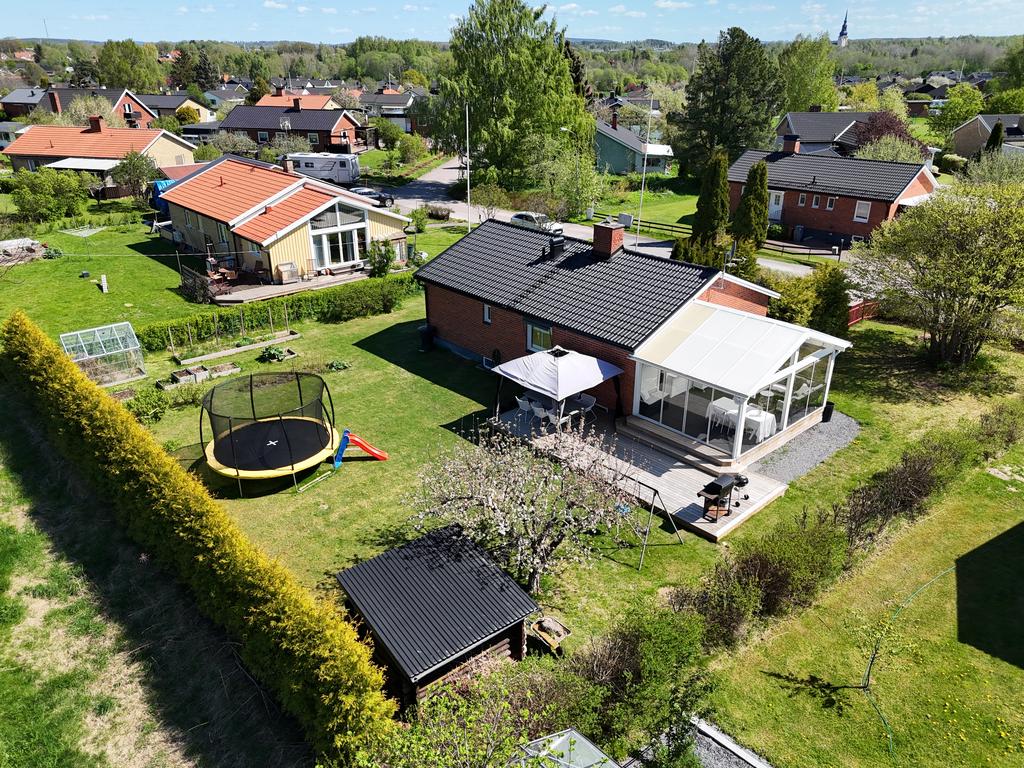 Välkommen till Tomtgatan 6 i Åselby!