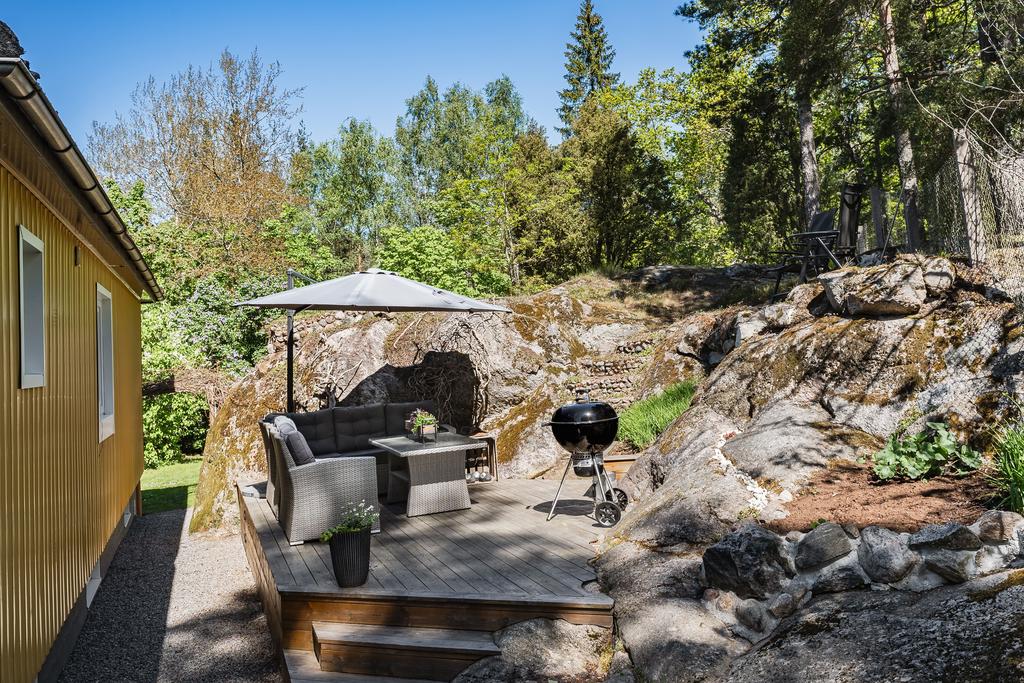 Naturtomt med uteplats