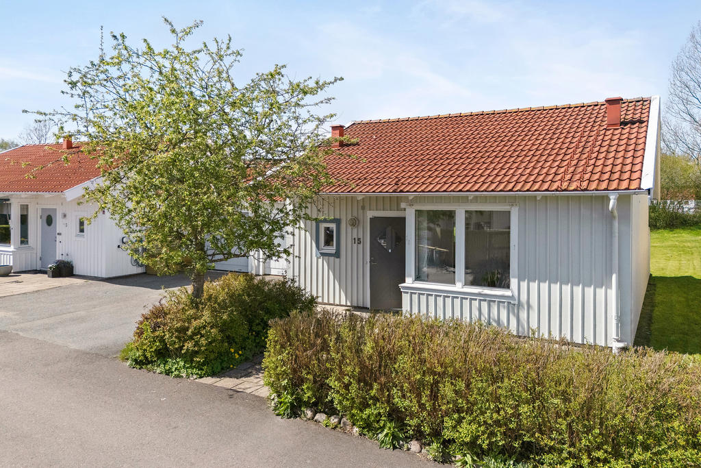Fina möjligheter till uteplats även på framsidan