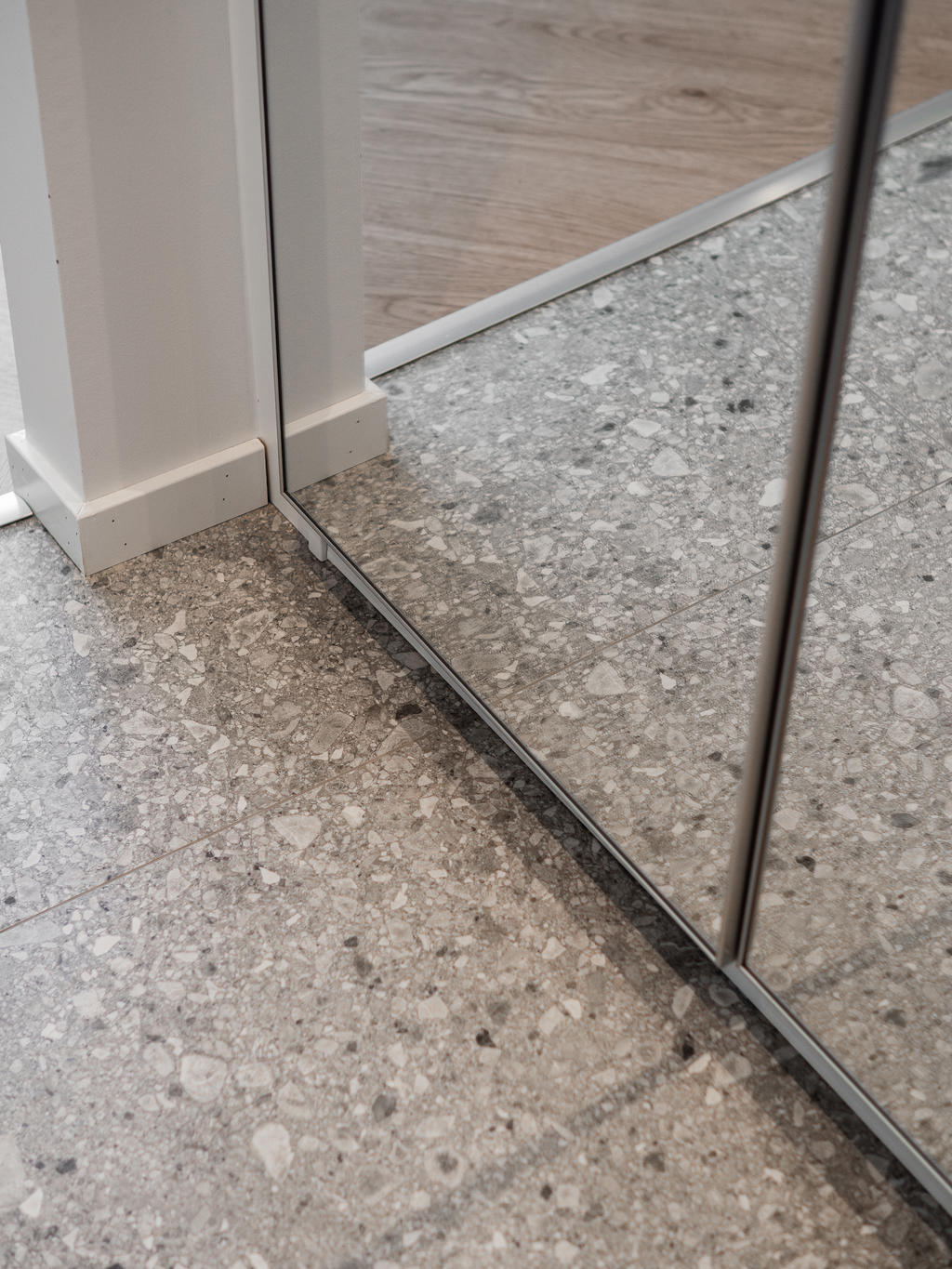 Detaljbild golv i hall