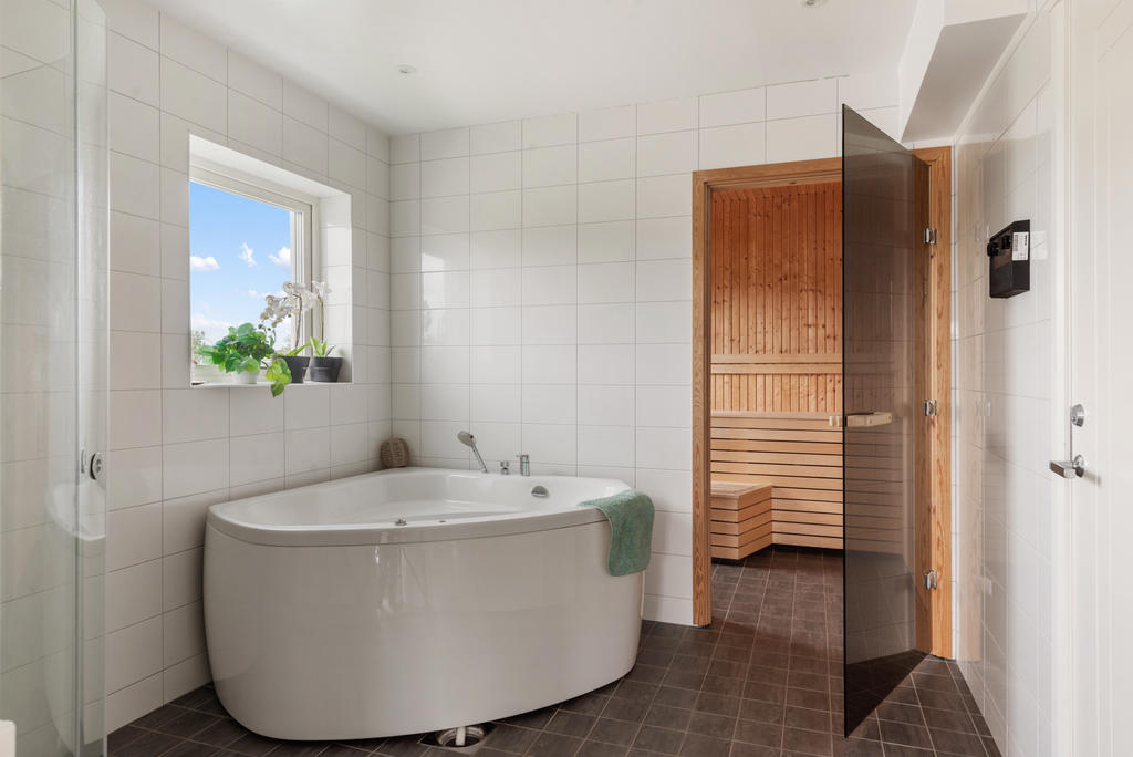 Här kan hyra hela lägenheten eller bara bastun och bubbelbadet