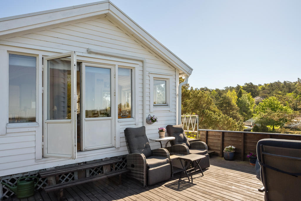 Välkomna ut på altanen i sydvästligt läge!