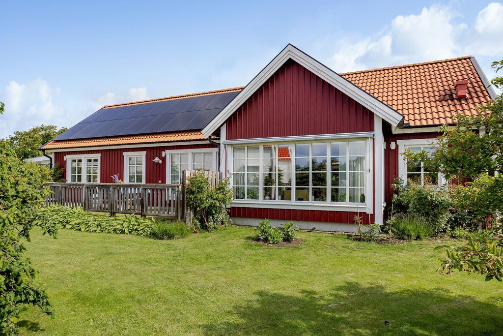 Med solpaneler på taket hålls driftkostnaderna mycket låga.