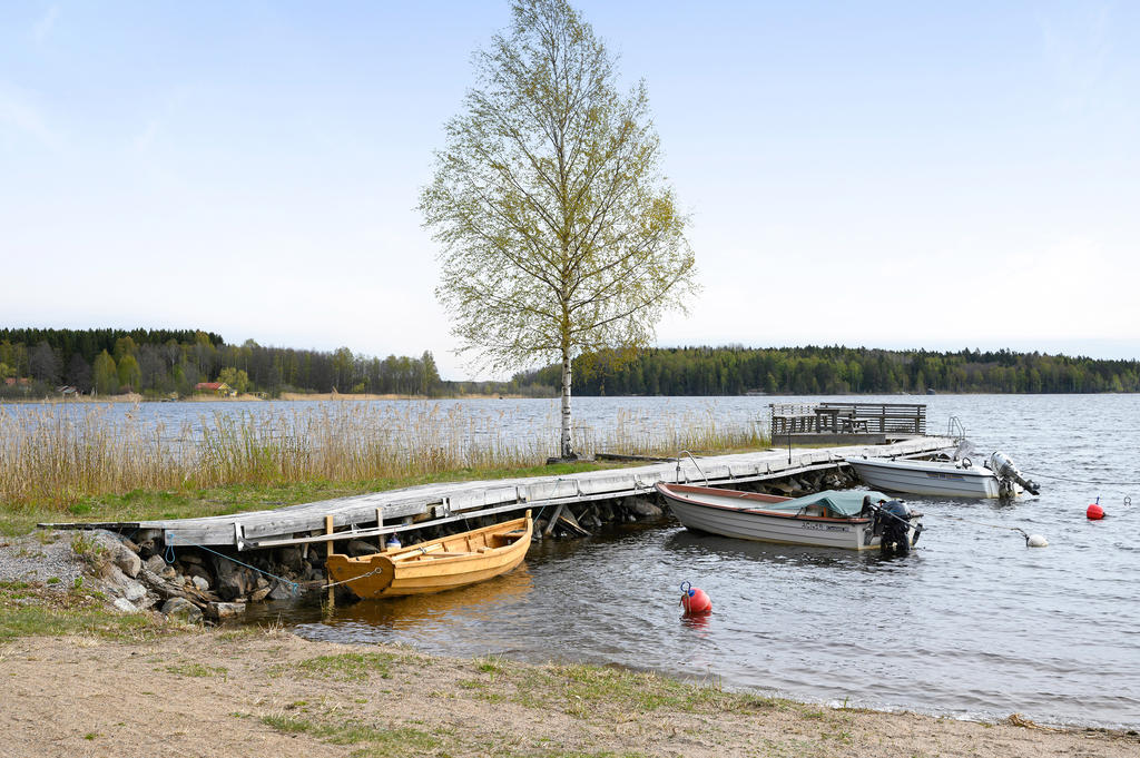 Nere vid havet där man har egen båtplats