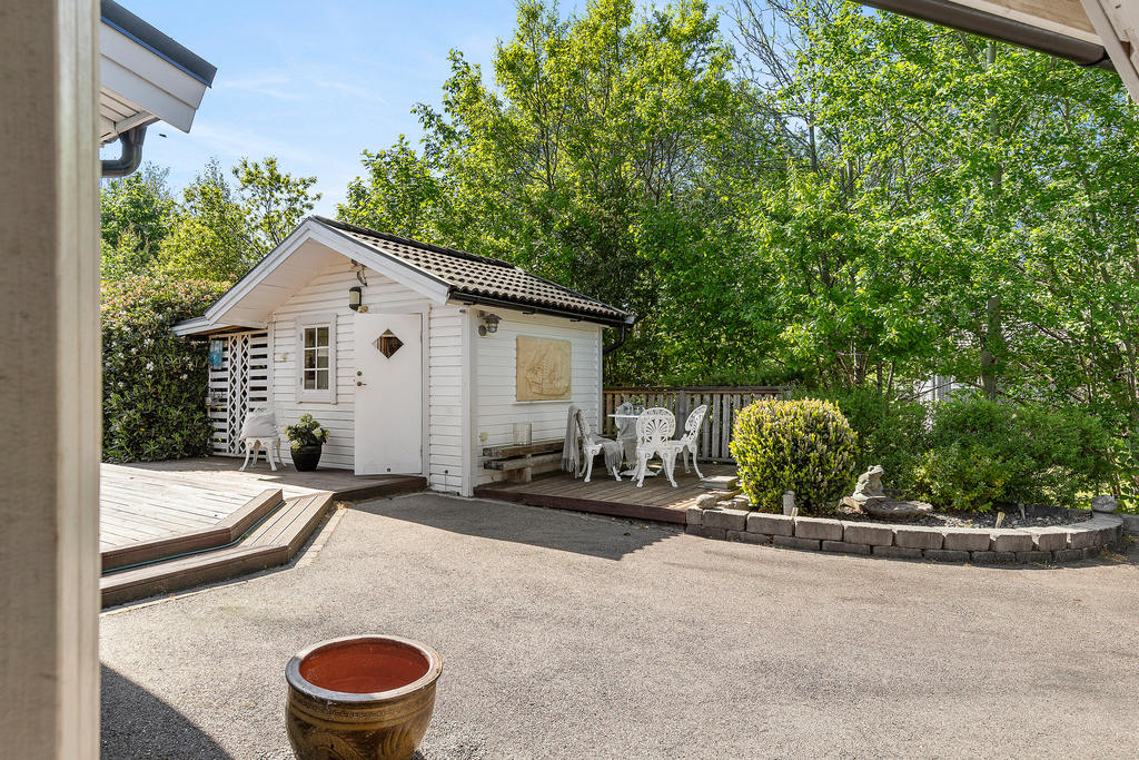 Vy från carport 