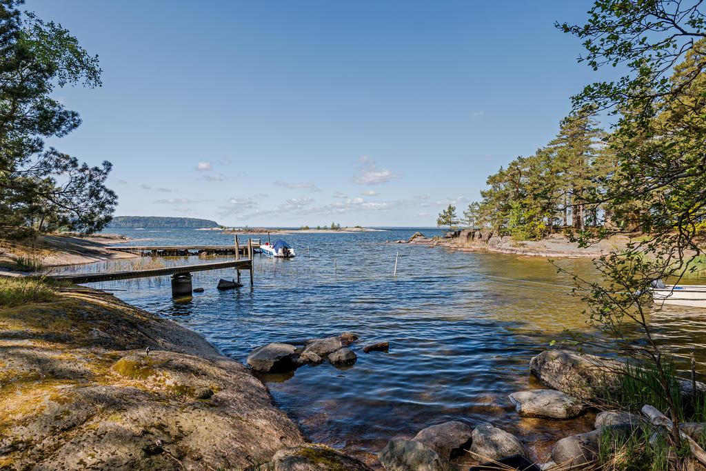 Flera badplatser i Åkersäng