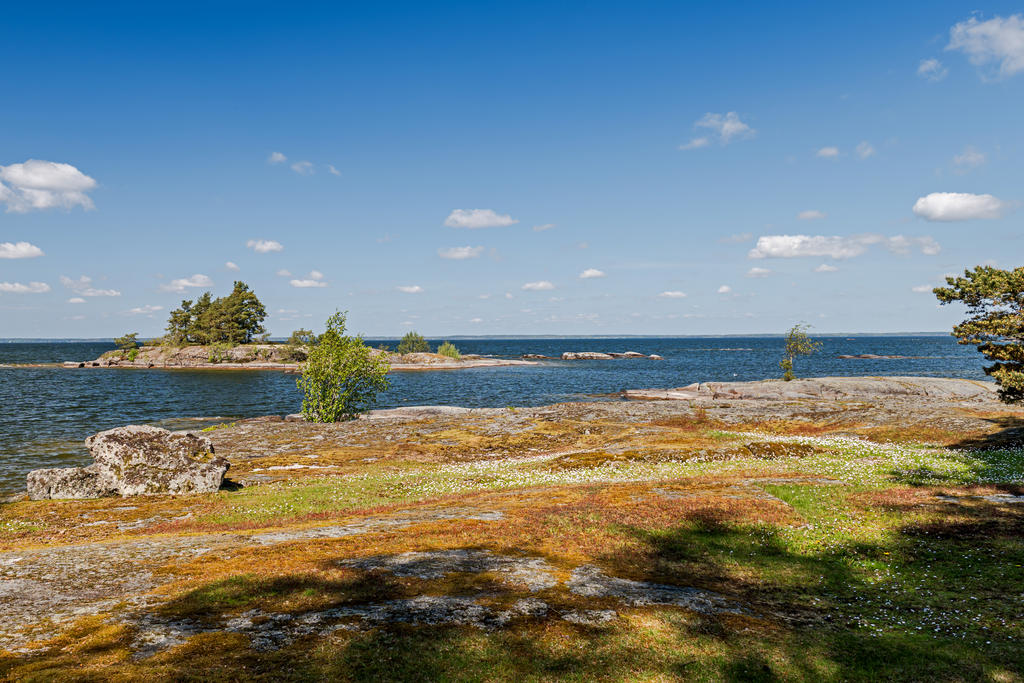 Flera badplatser i Åkersäng