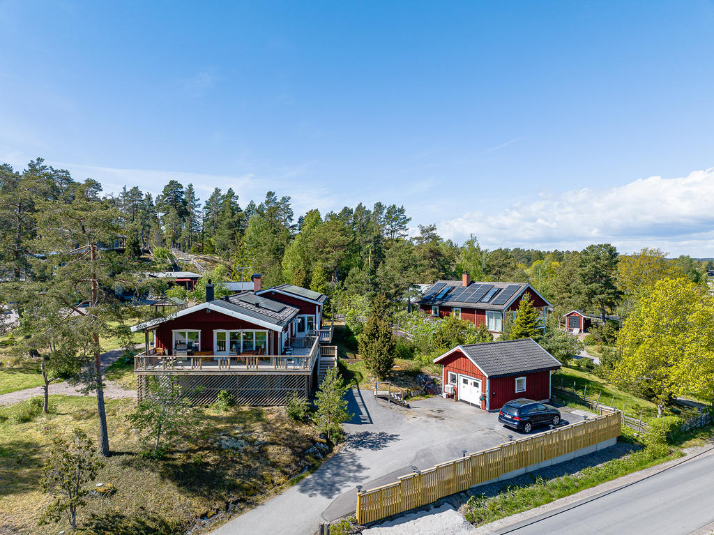 Vacker gårdsbild!