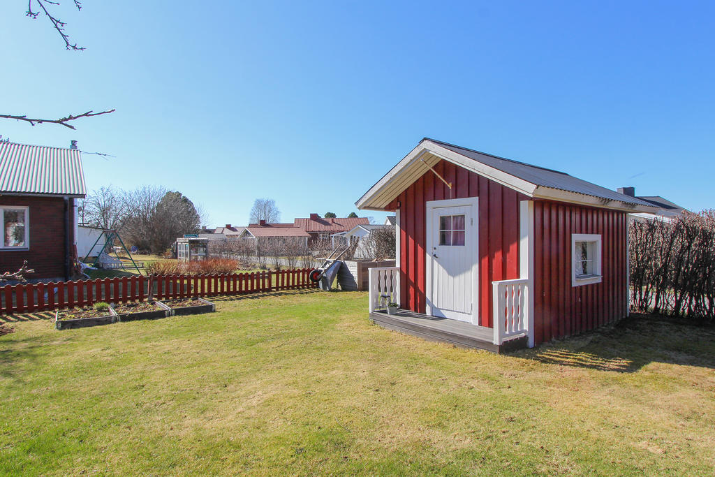 Lekstuga/förrådsbod