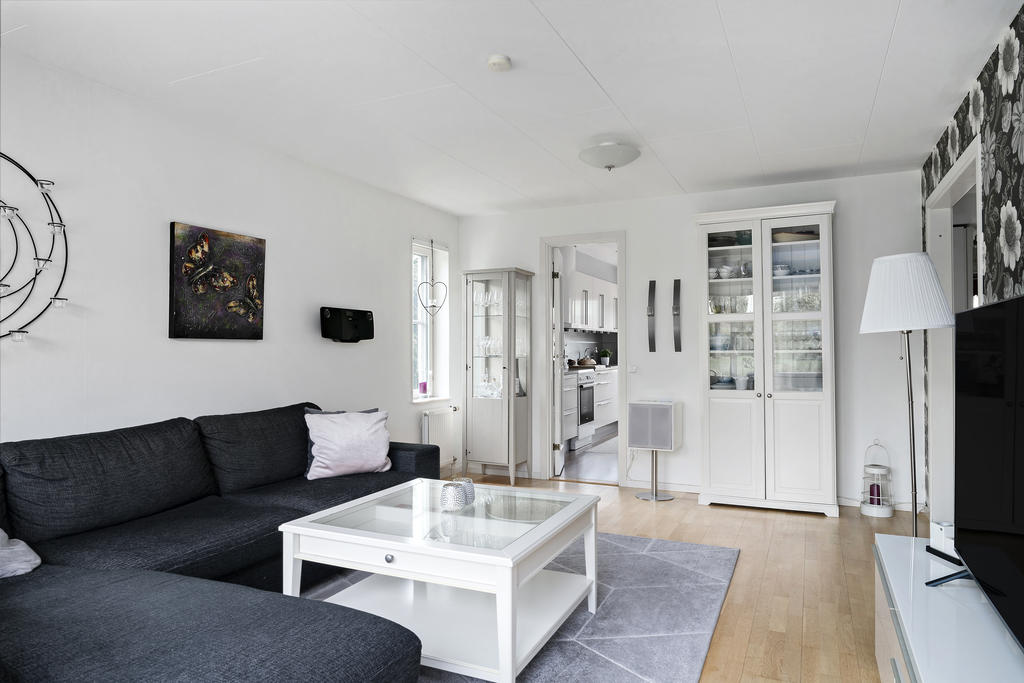 Praktiskt med genomgång direkt till kök