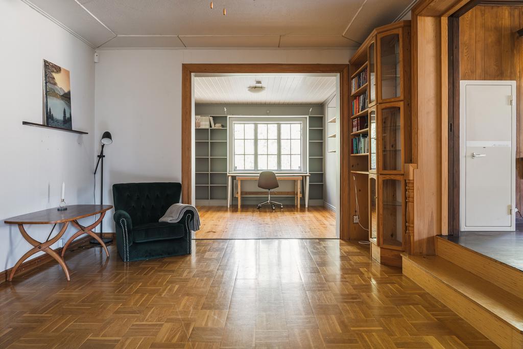 Bibliotek mot kontor