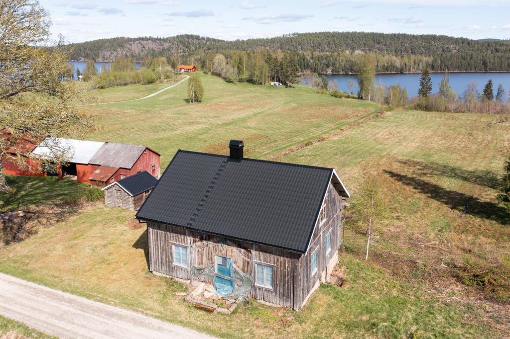Vacker sjöutikt över Västra Silen från tomten.