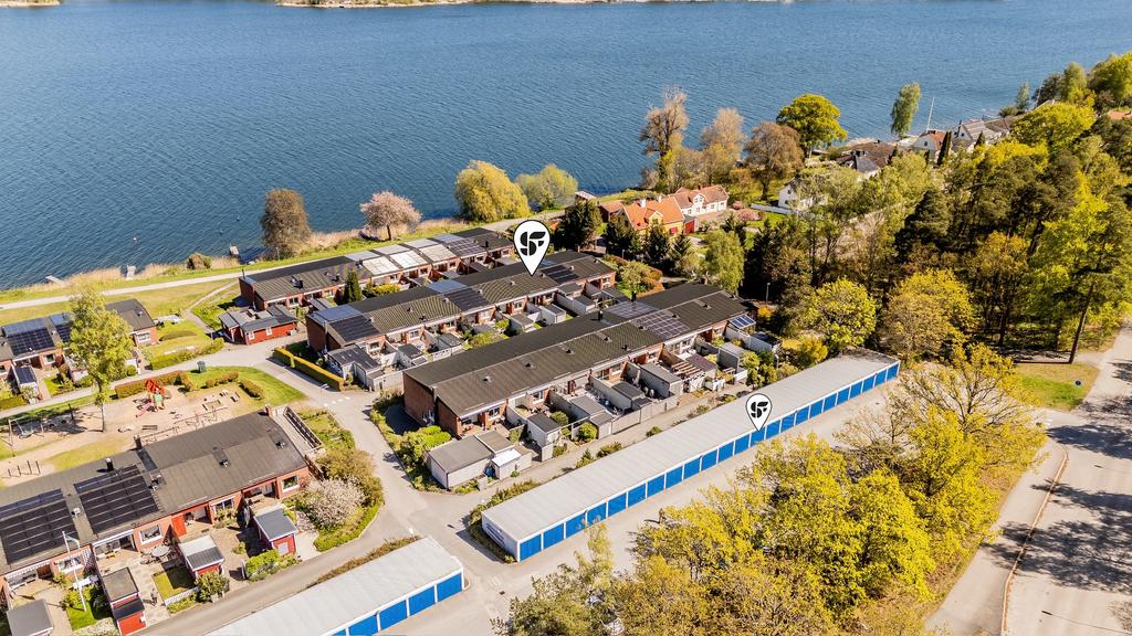 Flygvy (hus och garage)