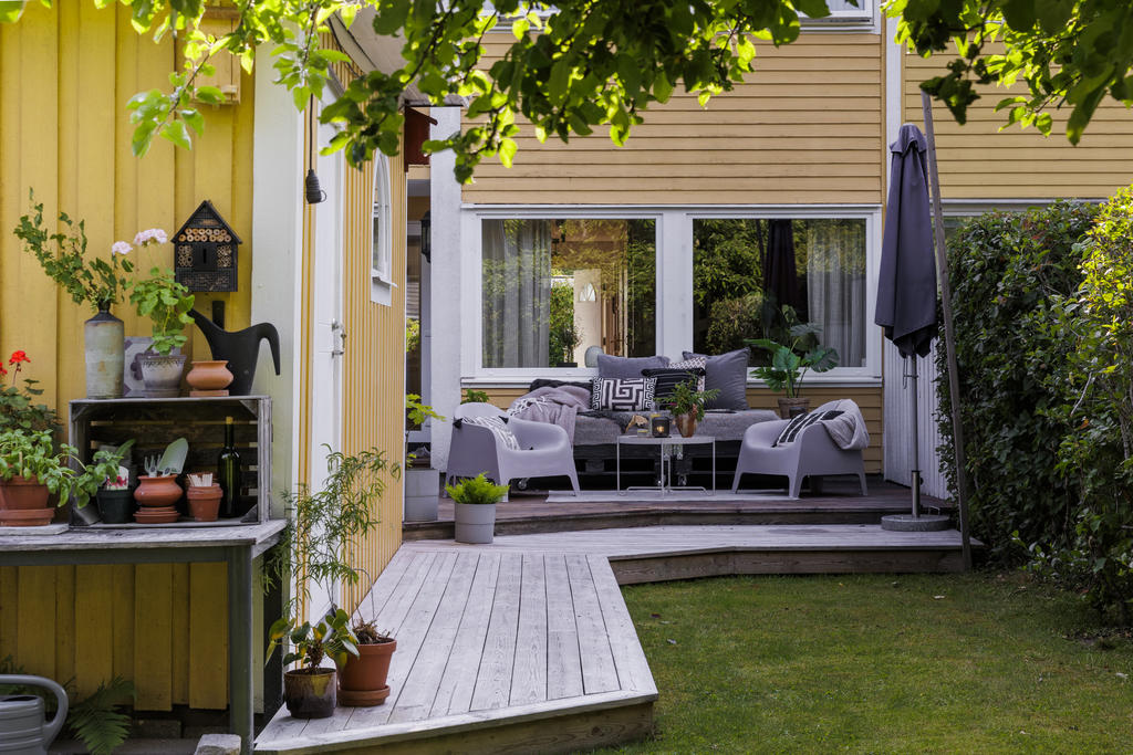 Lummig och insynsskyddad baksida