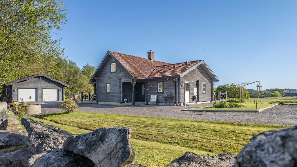 Generösa ytor för både båt och bilar.
