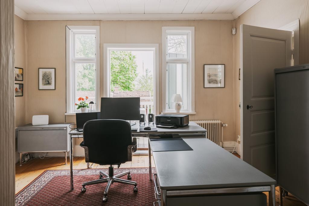 Hall med utgång till balkong