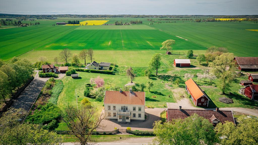 Mangårdsbyggnaden och fantastisk utsikt
