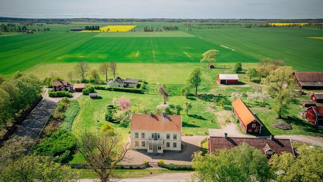 Mangårdsbyggnaden och fantastisk utsikt