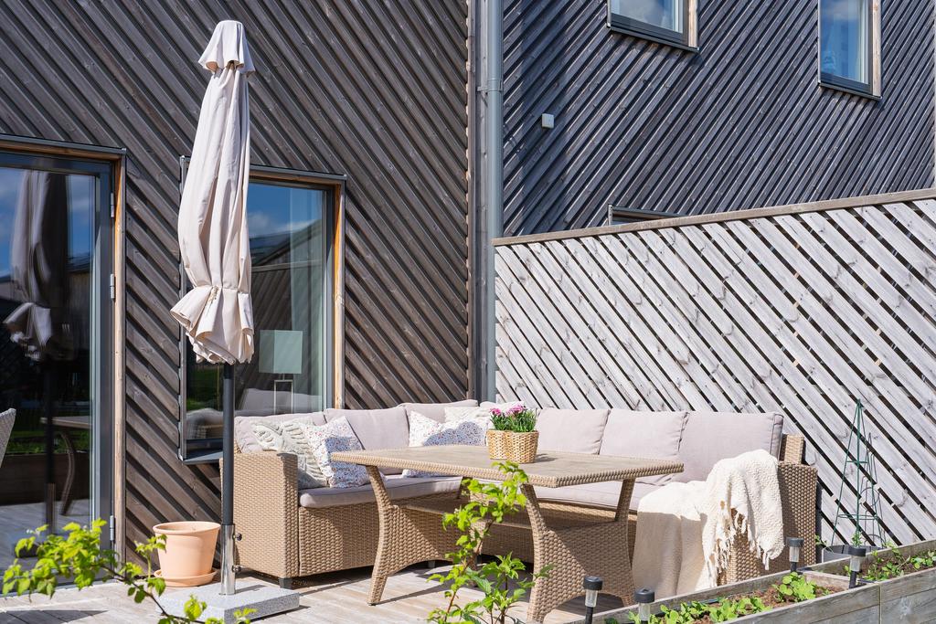 Sittgrupp på uteplats