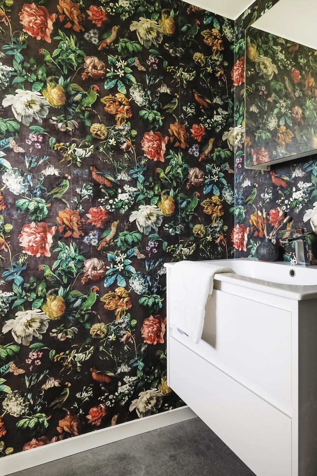 Läcker tapet vid gäst-wc hall