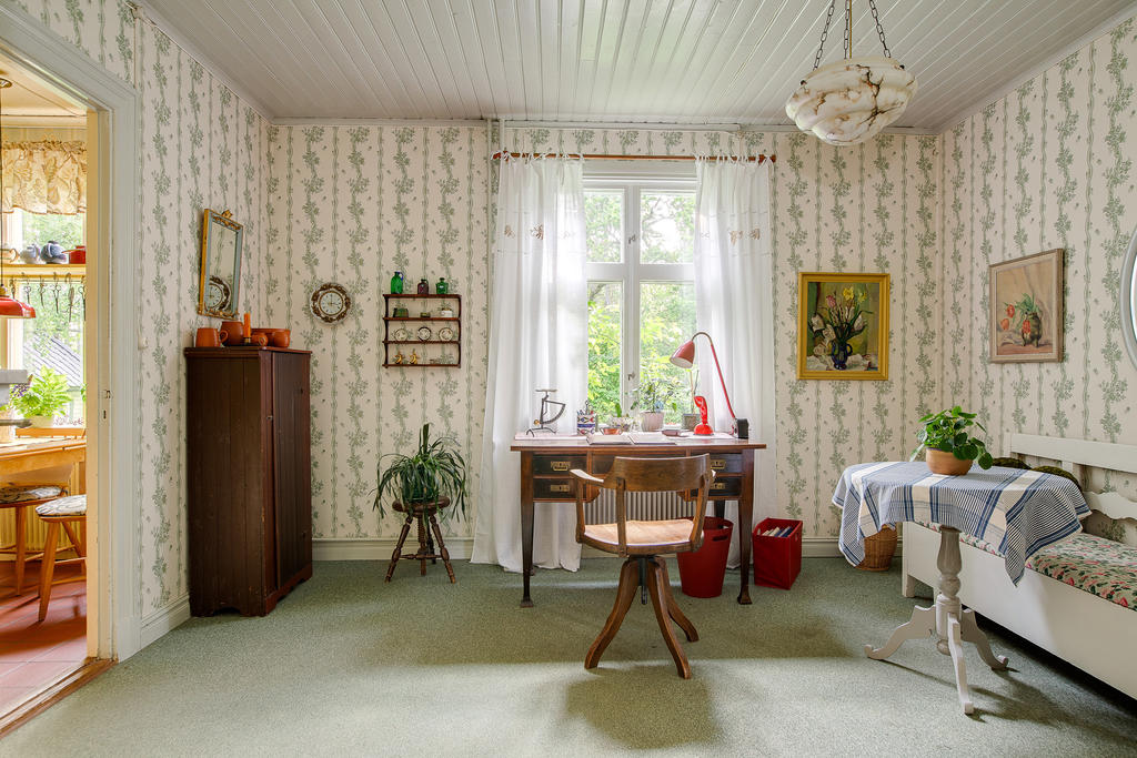 Kontoret angränsande till köket