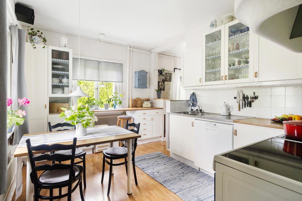Välkomna in i huvudbyggnaden