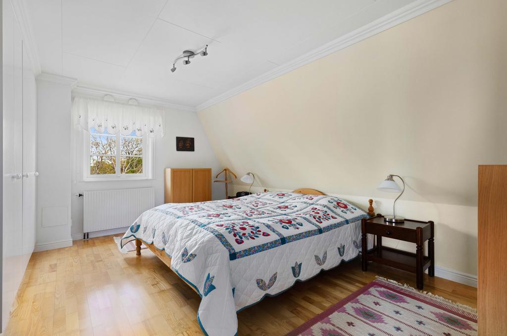 Master bed room övre plan.