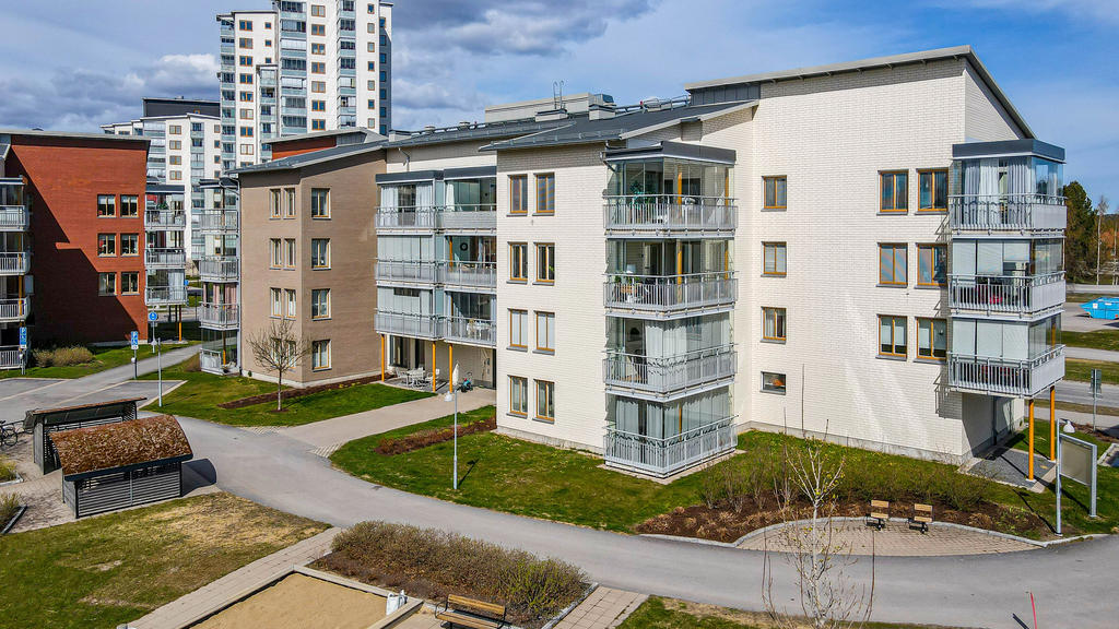 Husets exteriör. Lägenheten på 3:e våningen