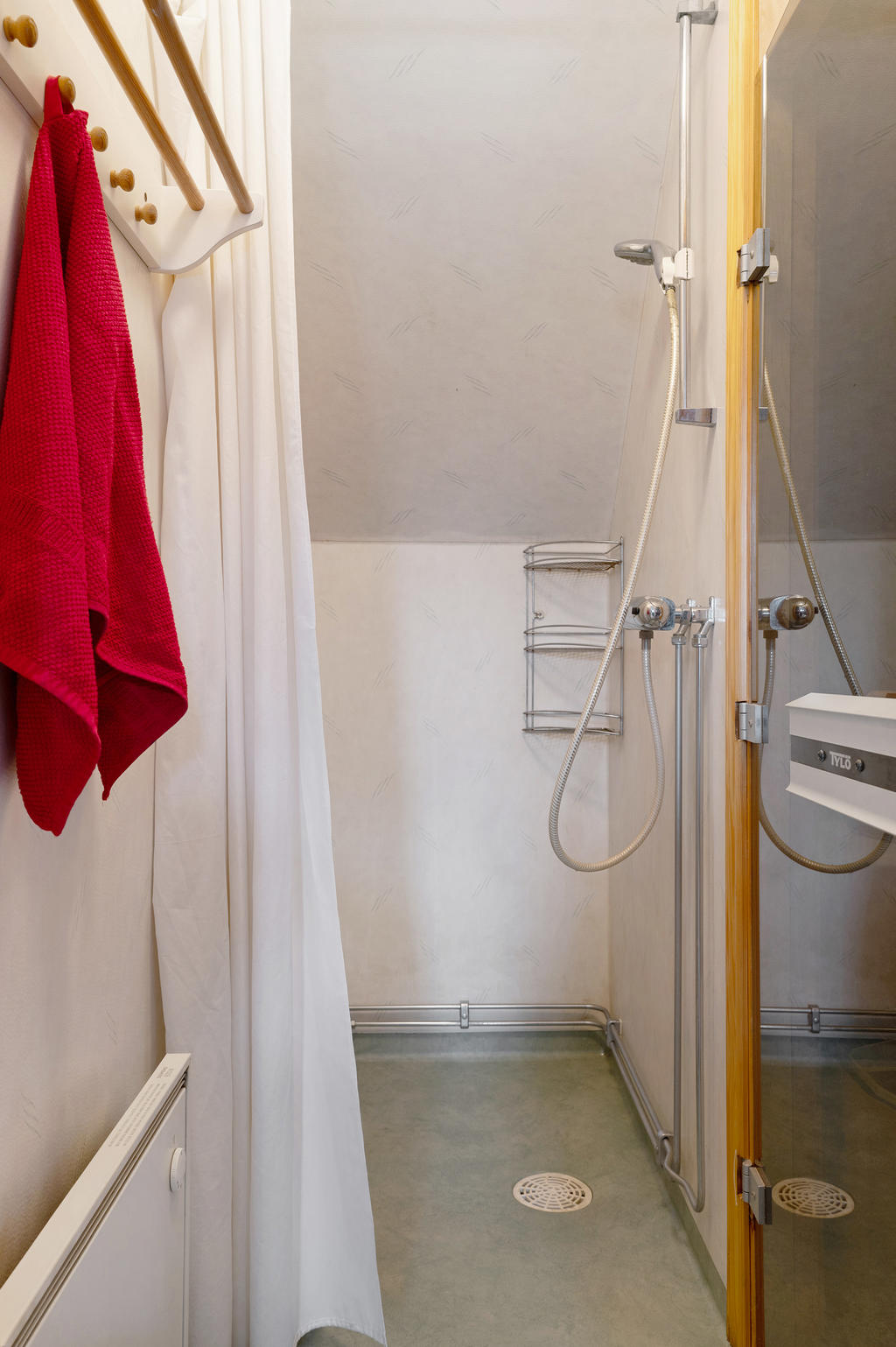 Dusch och bastu övre plan