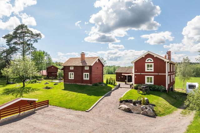 Välkommen till vackra Sätravägen 8.