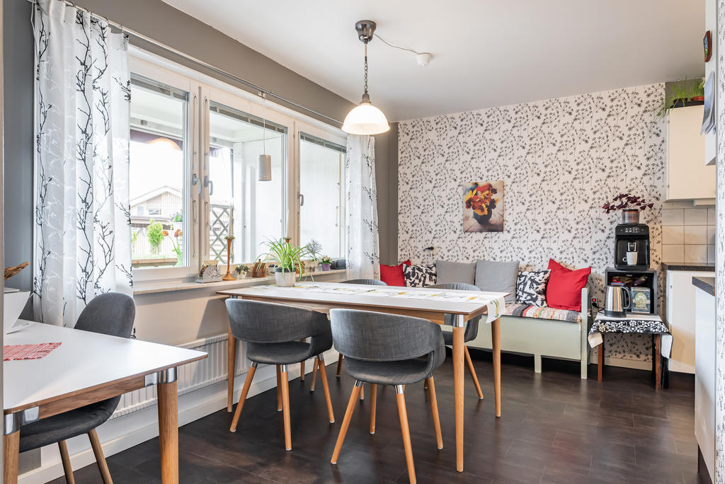 Generöst med plats för matbord