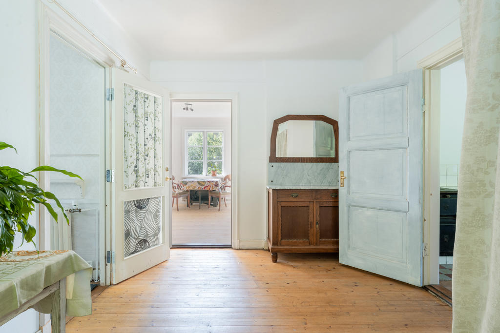 Veranda/matrum mot vardagsrum och kök