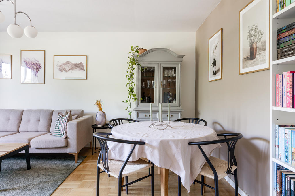 Plats för såväl soffa som matplats