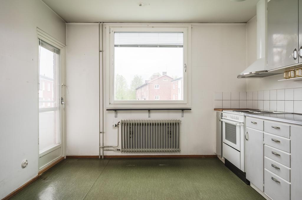 Kök med utgång till balkong