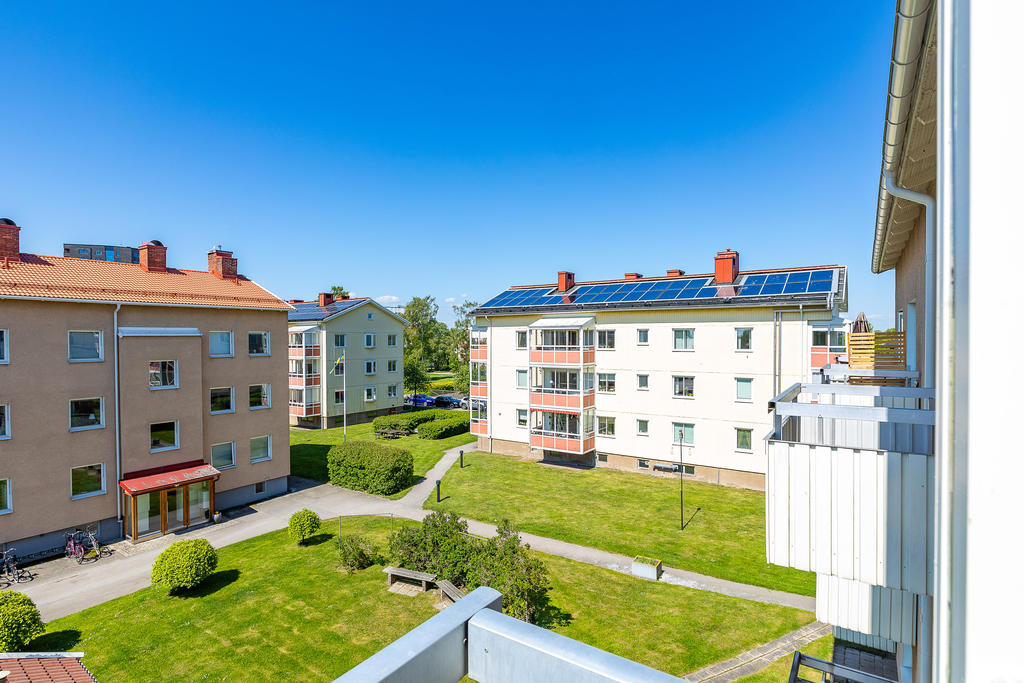 Balkong mot innergård