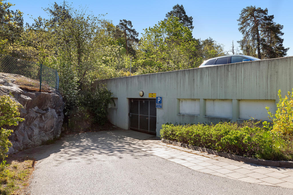 Förening med garage & parkeringsdäck!