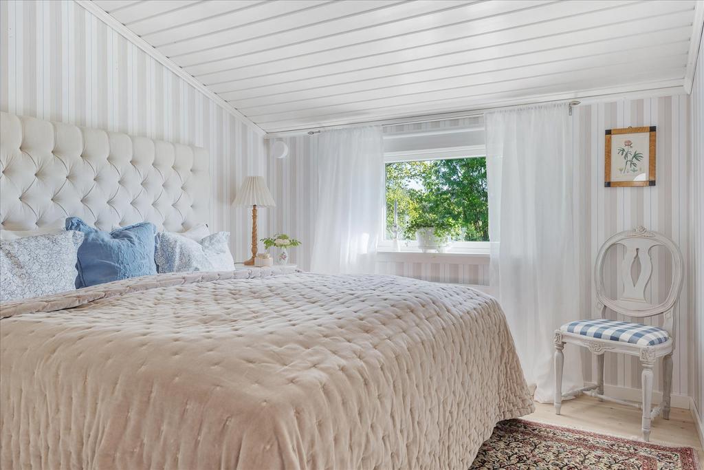 Master bedrom
