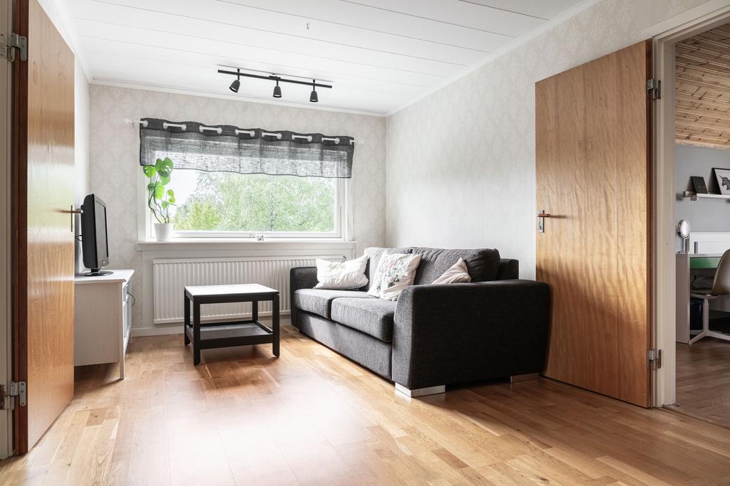 Stort allrum på ovanvåningen