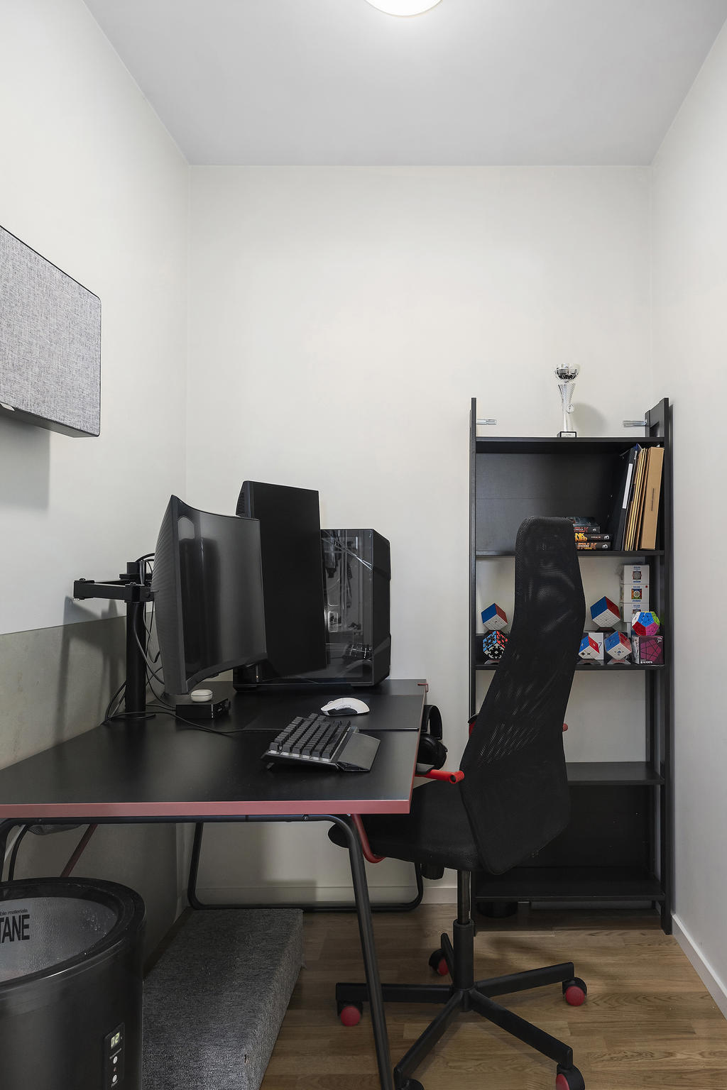 Kontor alt. walk-in closet, välj själv. 