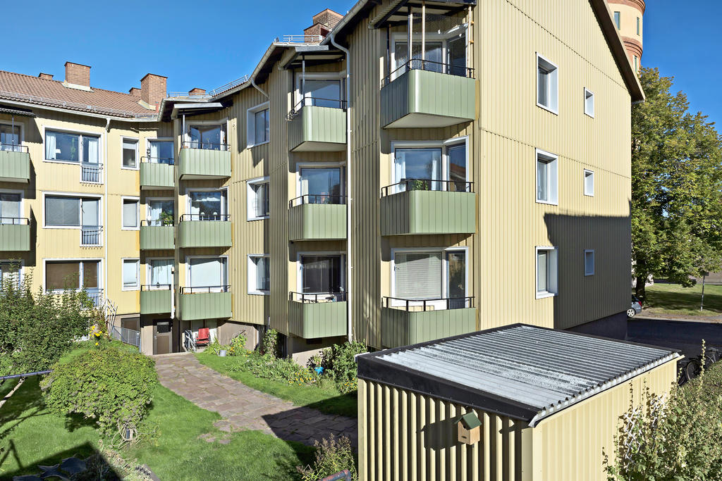 Balkong mot innergård