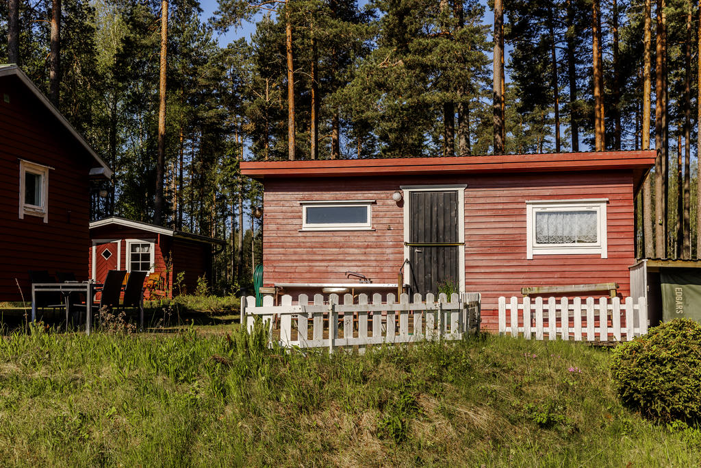 Uthus med dass och dusch