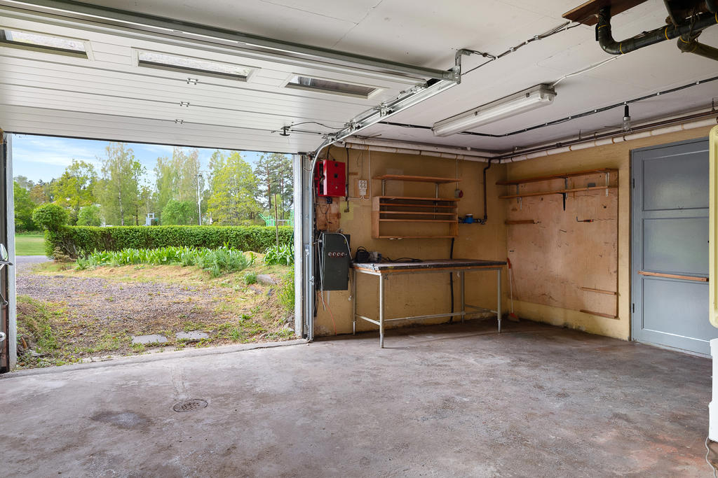 Bra garage i källaren
