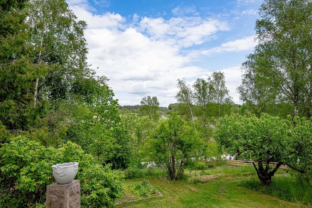 Mot tomtens nedre del