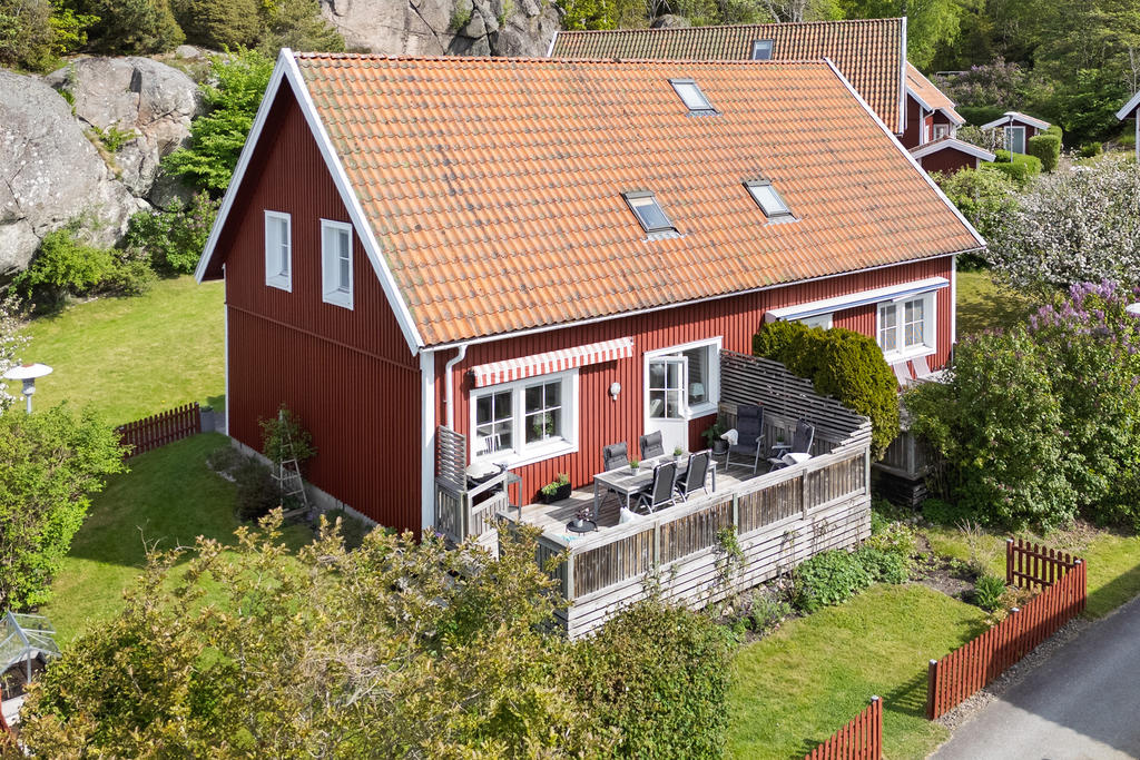 Soldränkt altan för lata dagar