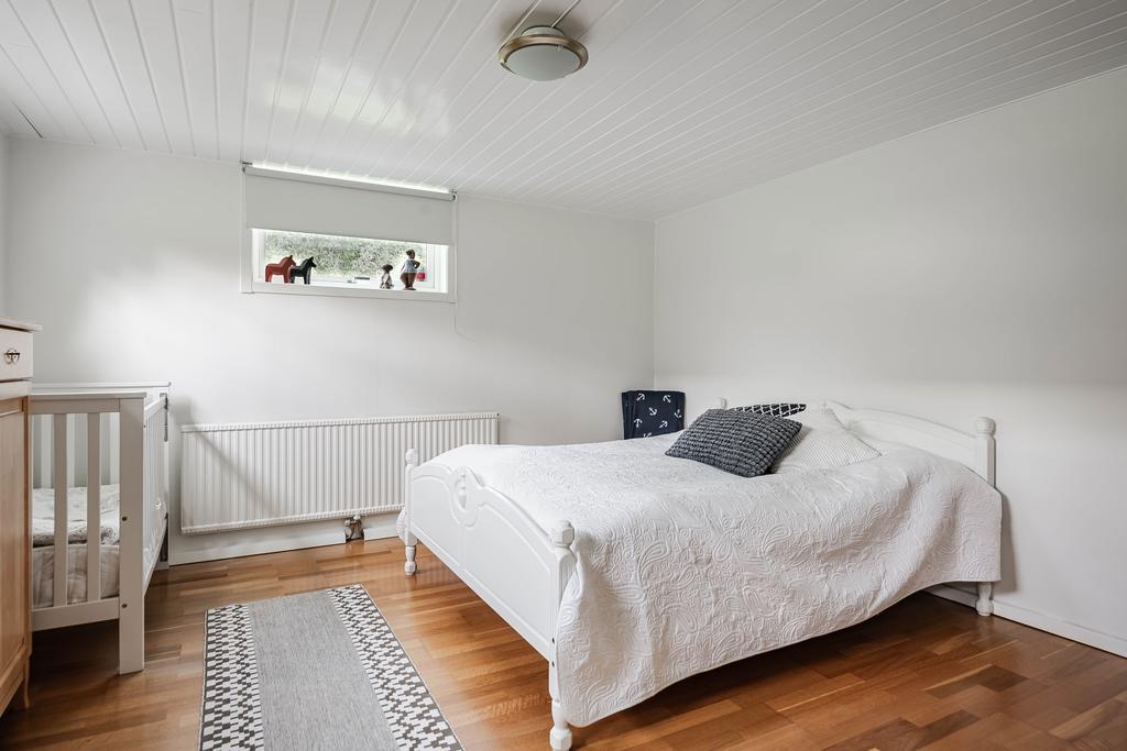 Sovrum/Gästrum i källaren