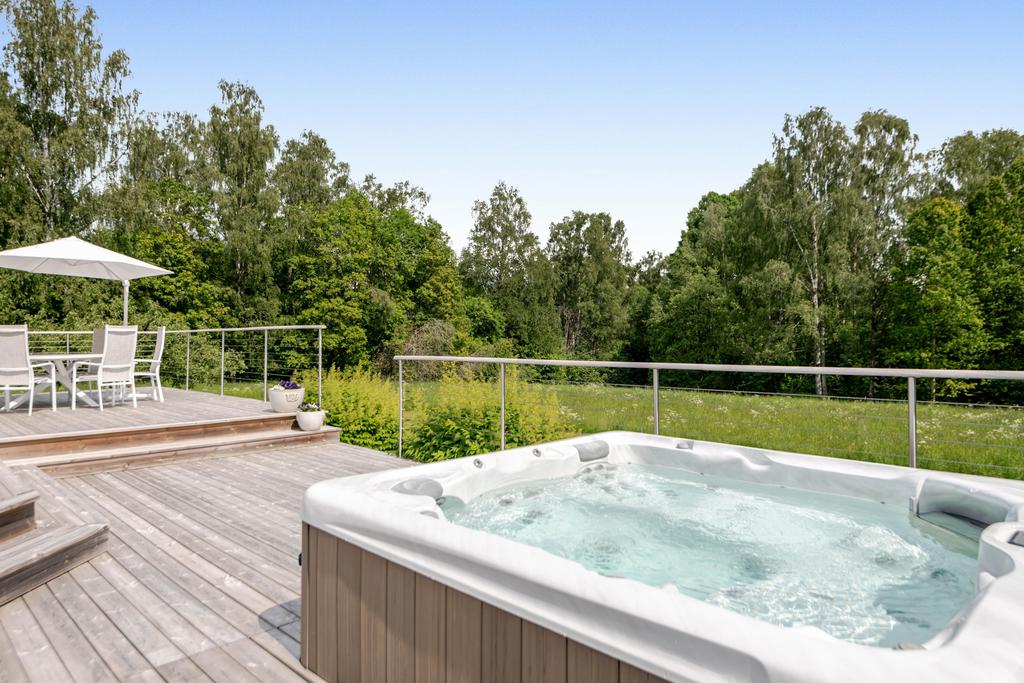 Jacuzzi